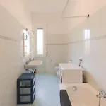 דירה Andrea House *